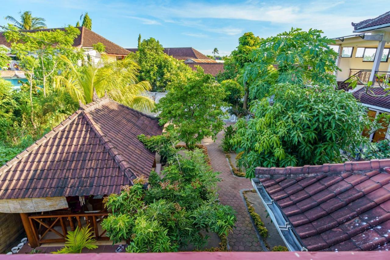 Whiterose Guesthouse Senggigi Kültér fotó