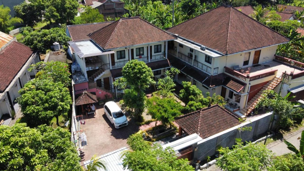 Whiterose Guesthouse Senggigi Kültér fotó